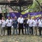 Pengurus dan anggota SMSI Bekasi Raya berpose bersama Wakil Walikota Bekasi Tri Adhianto saat silaturahmi dengan Insan Pers