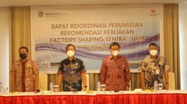 Wabup Minsel Pdt. Petra Yani Rembang, M.Th mewakili Bupati Minsel Frangky Donny Wongkar, SH menghadiri Rakor Perumusan Rekomendasi Factory Sharing Kementerian Koperasi dan UKM RI 