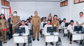 Bupati dan Wabup Minsel meninjau Pelaksanaan Ujian Pendidikan Kesetaraan (UPK) Kesetaraan Paket C Tahun Pelajaran 2021-2022