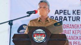 Bupati Minsel Franky Wongkar yang didampingi Wabup Petra Rembang memimpin Apel Kebangsaan ASN bulan April tahun 2022, serta memberikan bantuan kepada warga yang terdampak bencana
