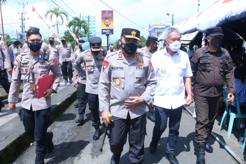 Bupati Franky Wongkar hadiri kunjungan Kapolda Sulut di Gerai Vaksinasi Presisi Polres Minsel