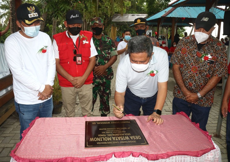 Wakili Bupati, Wabup Petra Rembang meresmikan Desa Wisata Molinow Kecamatan Tenga