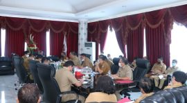 Bupati Minsel Franky Wongkar memimpin Rapat Koordinasi dan Evaluasi bersama kepala-kepala SKPD