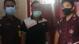 Pelaku MW saat dititipkan di Polres Minahasa Selatan
