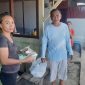 HBL Foundation bagi-bagi bantuan makanan bagi warga terdampak bencana abrasi Amurang