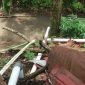 Pipa yang diduga aliran limbah mengarah ke sungai Kelurahan Lewet Amurang