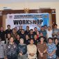 Sesi foto bersama Kapolres Minsel, Kasie Intel Kejari Minsel, Ketua PWI Sulut, Diskominfo Minsel, dan Pers Biro Minsel saat Workshop Pelatihan Profesionalisme Jurnalis
