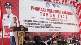 Bupati Minsel Franky Wongkar dalam kesempatan memberi sambutan saat Perayaan HGN 2022