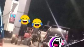 Tangkapan Layar postingan netizen di media sosial Facebook memperhatikan aktivitas pembelian BBM Galon diduga di SPBU Amurang