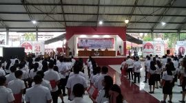 Bupati Minsel Franky Donny Wongkar saat membawakan sambutan dihadapan para pegawai PPPK di lingkup Pemkab Minsel 