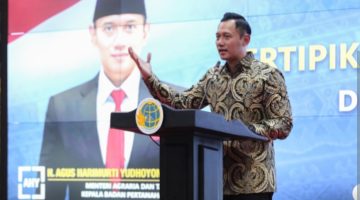 Menteri AHY Serahkan 1.640 Sertipikat Tanah di Sulawesi Tenggara: Tanah untuk Rakyat dan Tanah untuk Semua
