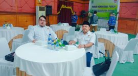 Ketua PWI Bekasi Ade Muksin (Kanan) dan Sekretaris PWI Bekasi Michael LL Lengkong (Kiri)