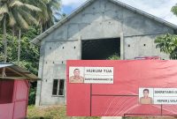 Foto: Balai Desa Sapa Barat Kecamatan Tenga/ foto Struktur Organisasi Perangkat Desa Kumtua dan Sekdes Sapa Barat