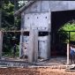 Foto: para pekerja Pembangunan Gedung Perpustakaan Desa Sapa Barat Kecamatan Tenga, Minsel