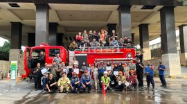 General Manager Hotel Swiss-Belinn Karawang, Bapak Tomy Yovan Andriansyah, beserta staff hotel dan petugas Dinas Pemadam Kebakaran (Damkar) Kabupaten Karawang, dalam kegiatan simulasi fire drill, Rabu (10/2/2024).