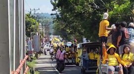 Iring-iringan konvoi massa pendukung Paslon Nomor Urut 2 PYR-FAM
