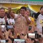 Foto: PYR-FAM bersama calon Gubernur Sulawesi Utara YSK di atas panggung Posko Pemenangan di Kecamatan Tenga