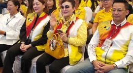 Foto: CEP dan MEP saat menghadiri Debat Publik Calon Bupati dan Wakil Bupati Minsel yang digelar di Mercure Manado Tateli Beach Resort, Selasa (19/11/2024).