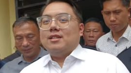Foto: Anggota DPR RI Rio Dondokambey (RD) saat datang memenuhi panggilan penyidik Subdit Tipidkor Ditreskrimsus Polda Sulut 