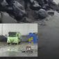 Foto: Lokasi Pantai Tumpaan tidak terpantau adanya limbah pabrik, inserted photo: truk pengangkut limbah di PT Kawanua Coconut Nusantara Tumpaan 