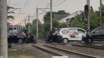 Tri Adhianto Tindaklanjuti Petugas Penjaga Perlintasan Ampera – Bulakapal, Wajib Petugas Resmi