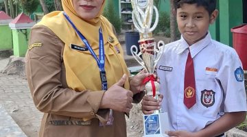 Serah Terima Piala O2SN SDN Padurenan IV Mustika Jaya, Kepsek Beri Motivasi dan Doa Untuk Sang Juara