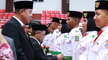 Kukuhkan Paskibraka Kota Bekasi, Wali Kota Pesan Jadikan Kebanggaan Orang Tua